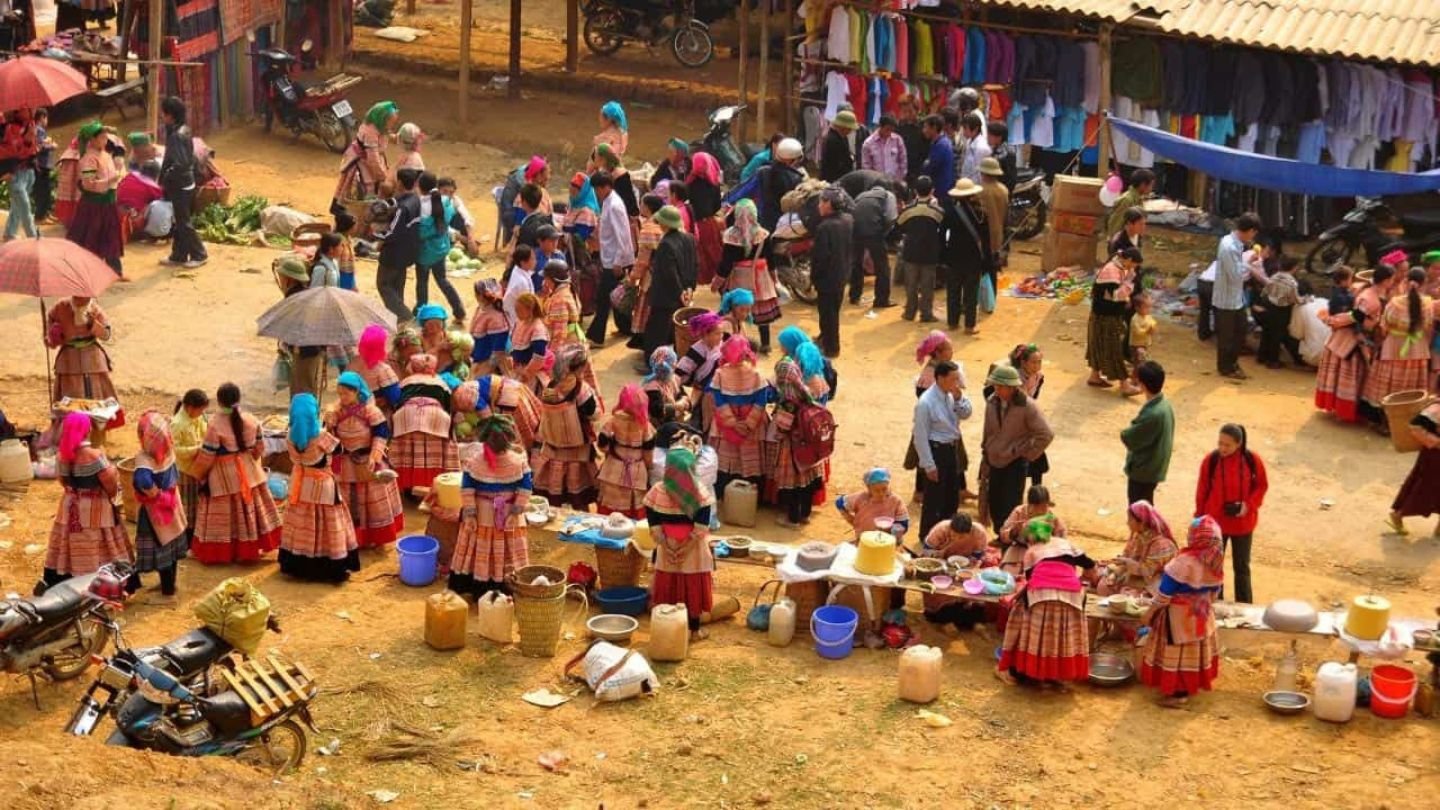 Bac Ha Market Tour 1 Day